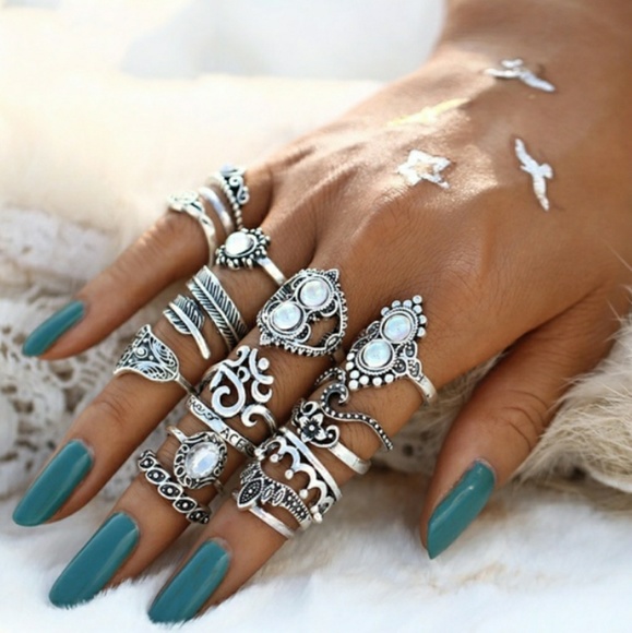 Jewelry - $$SOLD$$ Vintage BOHO Statement Ring Set